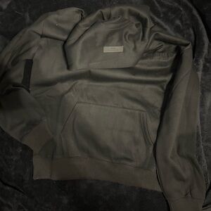 black essentials hoodie M NEW